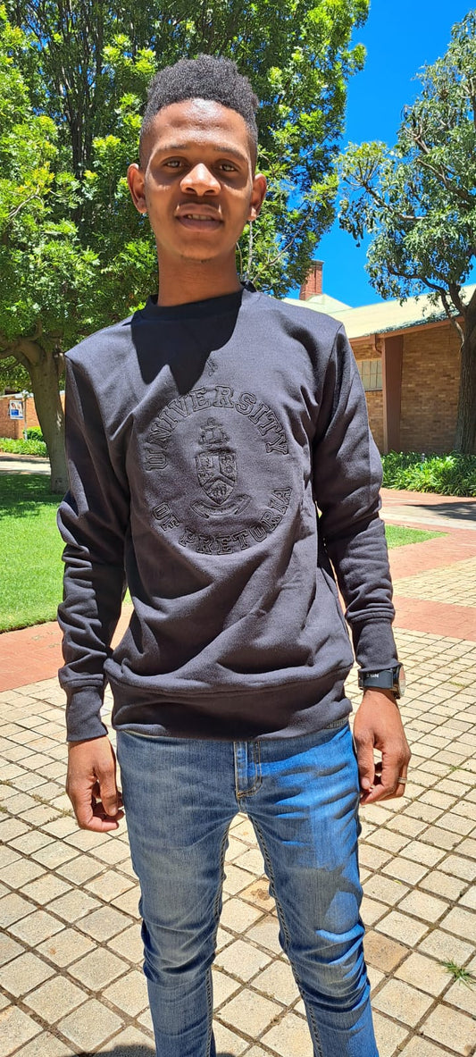 Harvard Embroidered Sweater