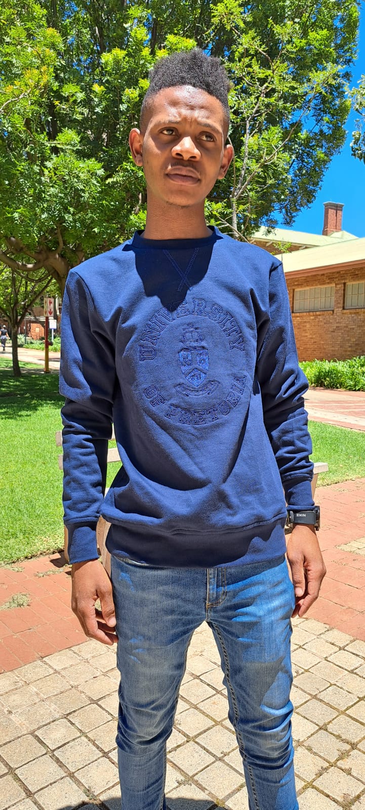 Harvard Embroidered Sweater